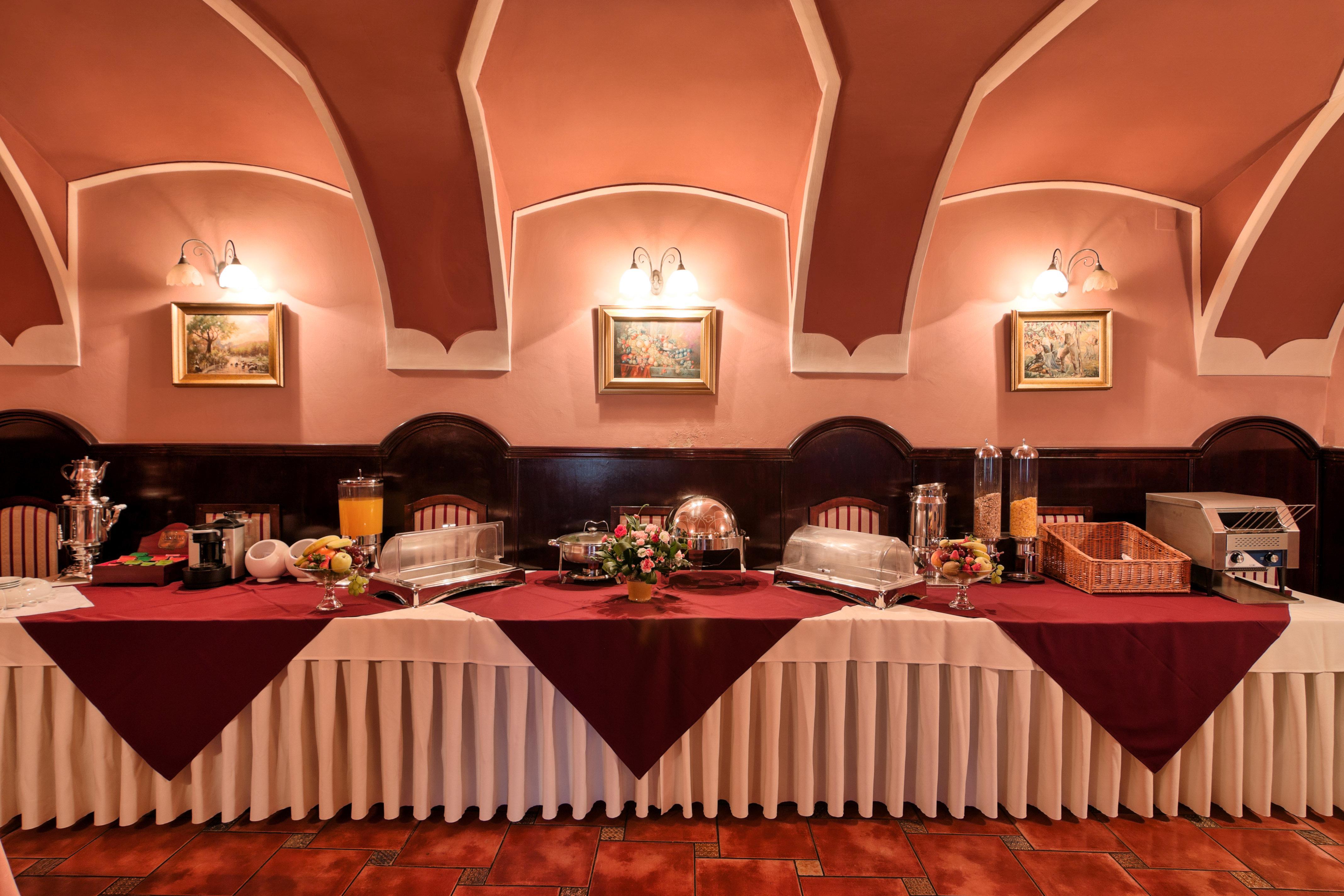 Mediaş Hotel Traube מראה חיצוני תמונה