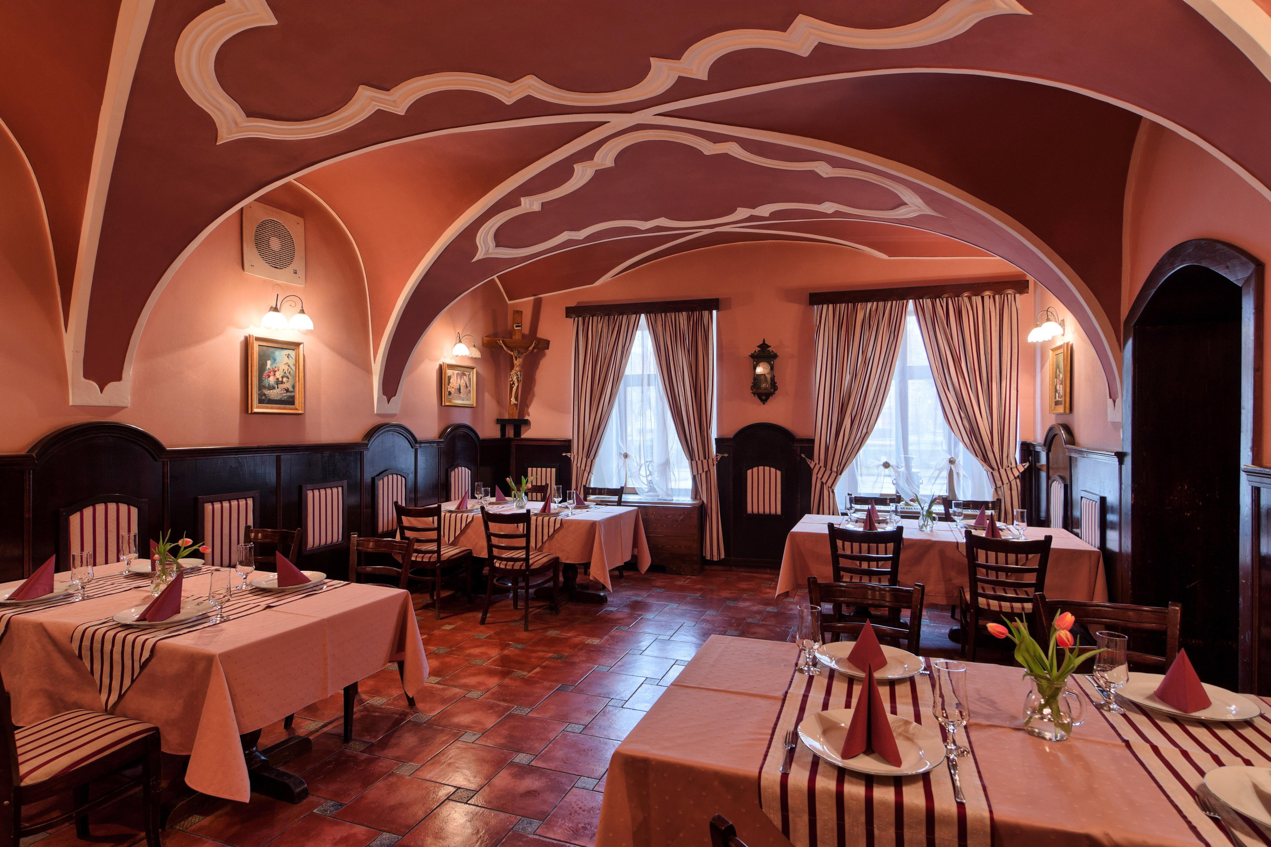 Mediaş Hotel Traube מראה חיצוני תמונה