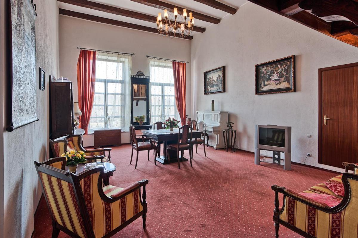 Mediaş Hotel Traube מראה חיצוני תמונה