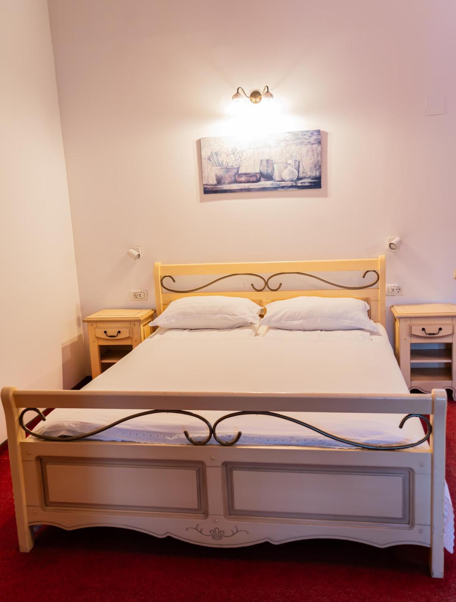 Mediaş Hotel Traube מראה חיצוני תמונה