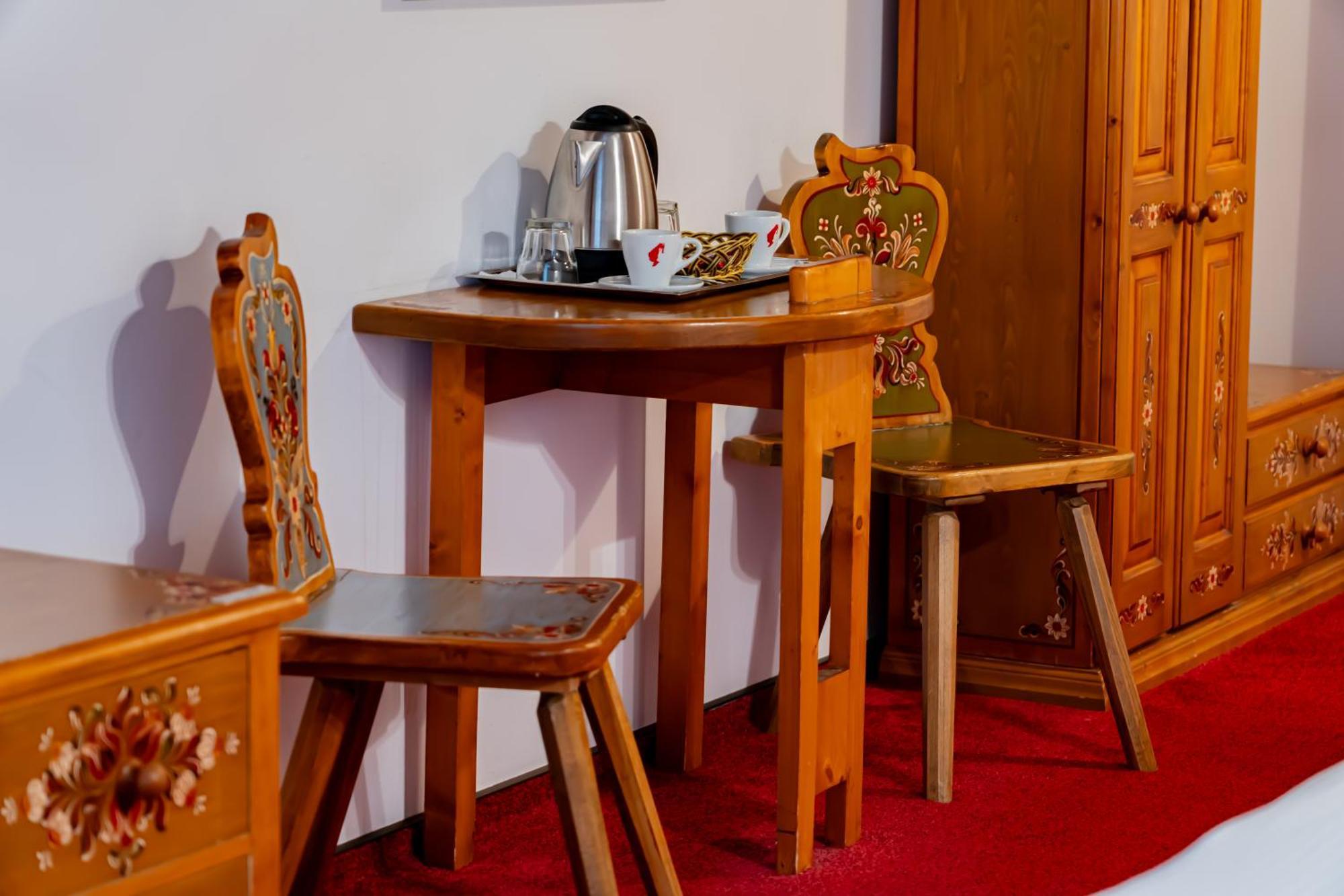 Mediaş Hotel Traube מראה חיצוני תמונה