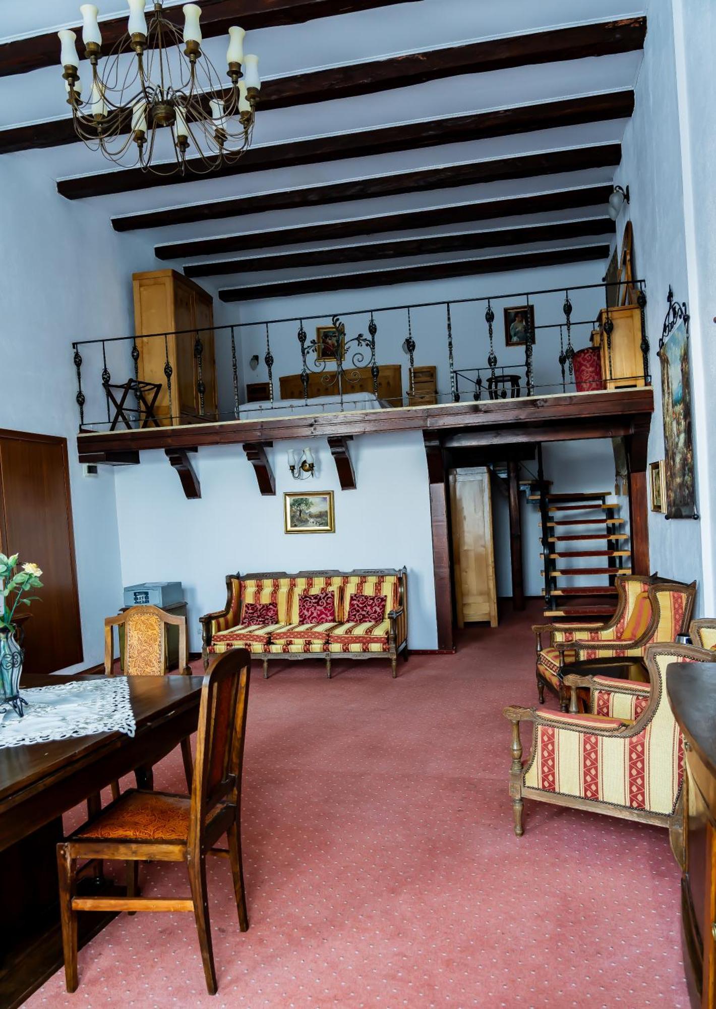 Mediaş Hotel Traube מראה חיצוני תמונה